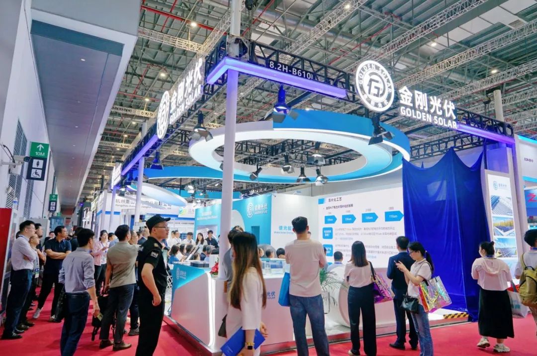 新品、颁证、签约！w66利来光伏闪灼SNEC 2024，开放“N时期”新质出产力